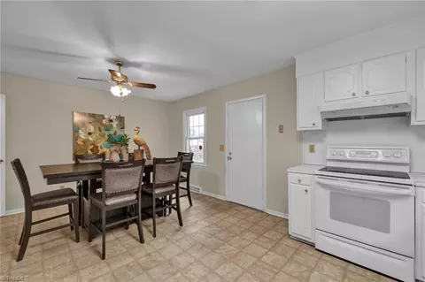 3813 Rolling Rd, High Point, NC 27265 photo 13