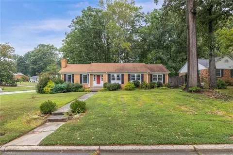 3032 Robin Hood Dr, Greensboro, NC 27408