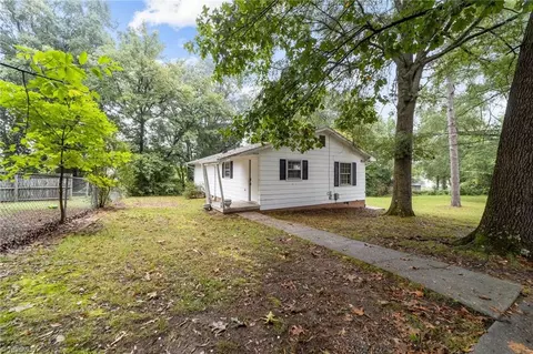 1604 Orlando St, Greensboro, NC 27406