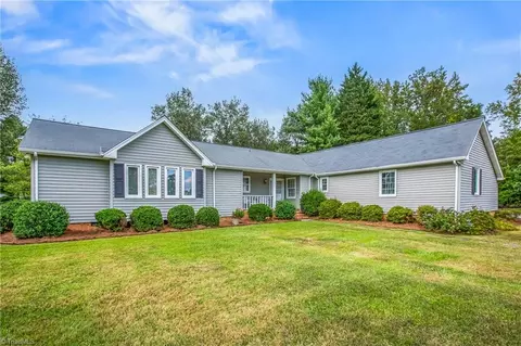 2103 Beeson Rd, Oak Ridge, NC 27310