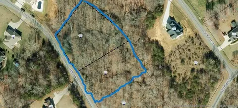 135 Glenrobin Dr, Eden, NC 27288