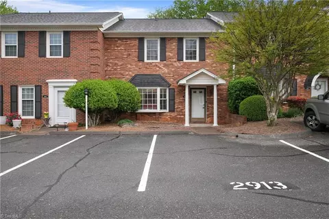 2913 Burke Place Ct, Winston Salem, NC 27103