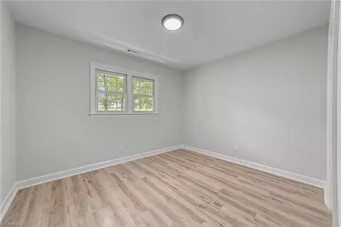 519 Shadybrook Rd, High Point, NC 27265 photo 17