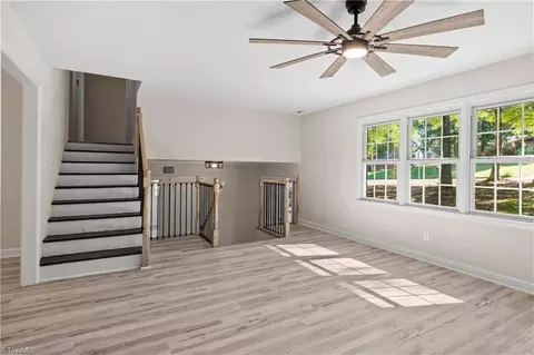 519 Shadybrook Rd, High Point, NC 27265 photo 5