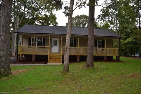 520 Bowers Ln, Randleman, NC 27317