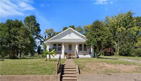 204 Ridgecrest St, Thomasville, NC 27360