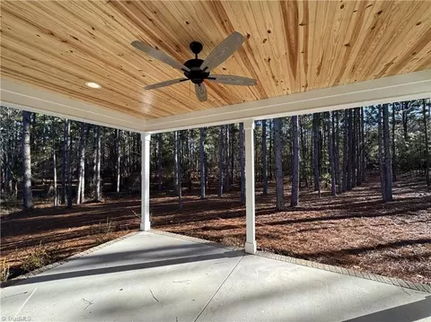 498 Longleaf Dr, West End, NC 27376 photo 21