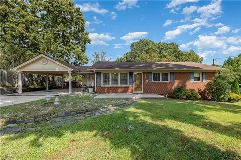 2207 Stadium Dr E, Eden, NC 27288