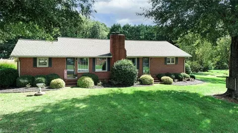 406 Hamilton Ave, Winston Salem, NC 27107