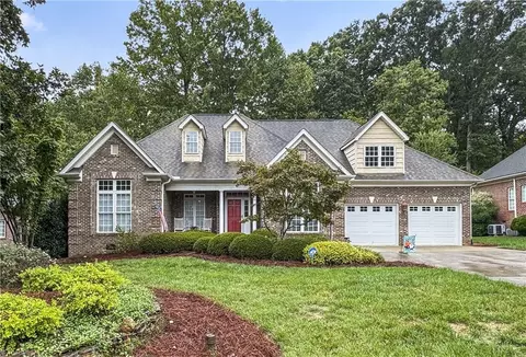 5070 Century Oaks Ln, Winston Salem, NC 27106
