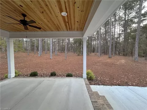 504 Longleaf Dr, West End, NC 27376 photo 29