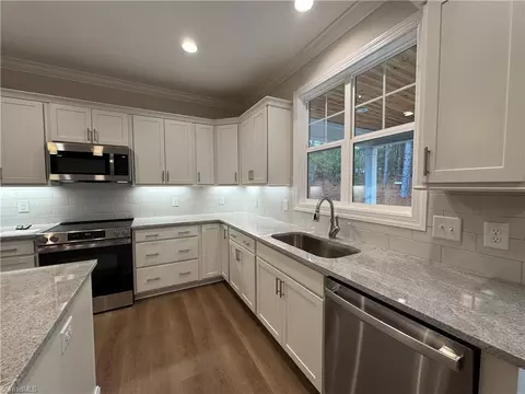 504 Longleaf Dr, West End, NC 27376 photo 20