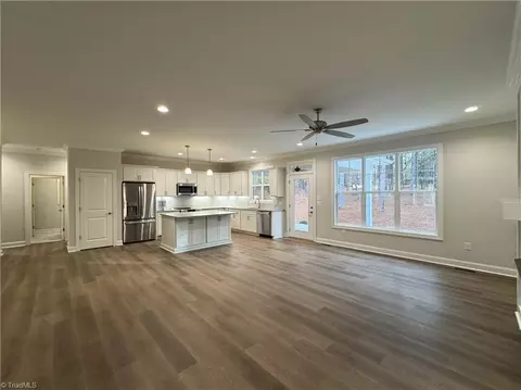 504 Longleaf Dr, West End, NC 27376 photo 15