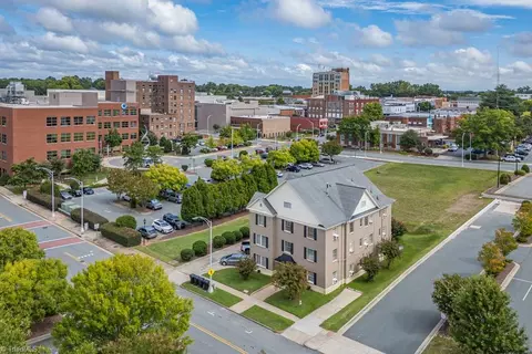 210 Morehead St, Burlington, NC 27215