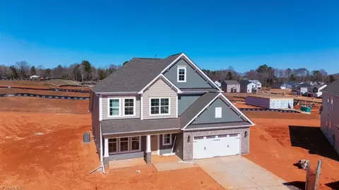 2740 Clear Lake Ct, Winston Salem, NC 27106