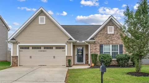 5124 Brahman Trl, Greensboro, NC 27405