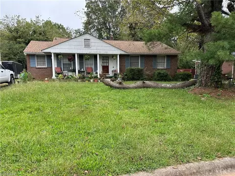 1722 Oberlin Dr, High Point, NC 27260
