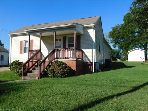 1309 Maple St, Greensboro, NC 27405