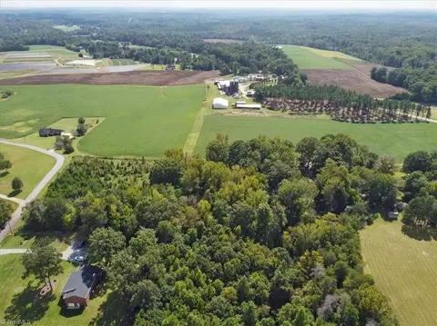 6404 Mcleansville Rd, Mcleansville, NC 27301