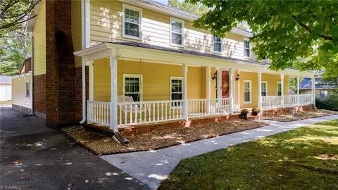 2281 Sallies Ln, Winston Salem, NC 27106
