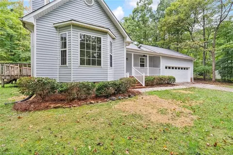 113 Browning Dr, Thomasville, NC 27360