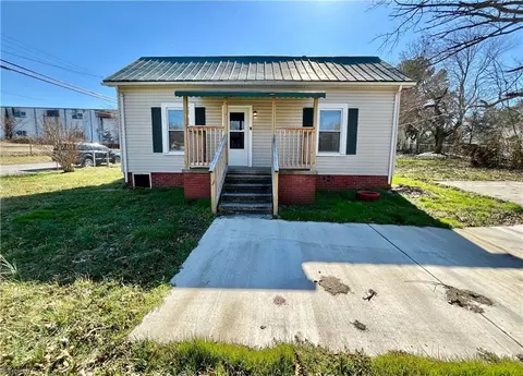 904 Durham St, Burlington, NC 27217