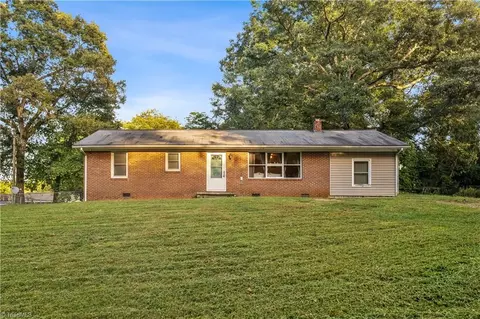 280 Chapel Dr, Lexington, NC 27295