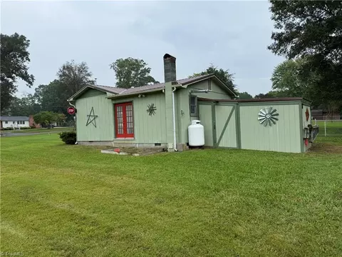 Exterior - 304 Eastside Dr, Denton, NC 27239 photo 11 of 13