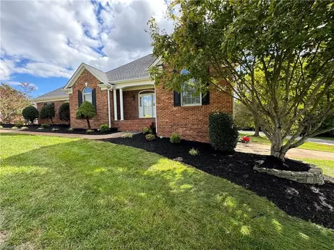131 Glen - Oaks Dr, King, NC 27021 photo 3