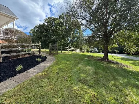 131 Glen - Oaks Dr, King, NC 27021 photo 15