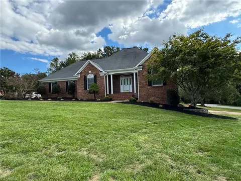 131 Glen - Oaks Dr, King, NC 27021 photo 7
