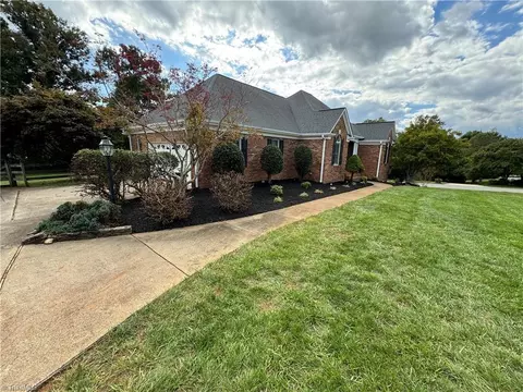 131 Glen - Oaks Dr, King, NC 27021 photo 8
