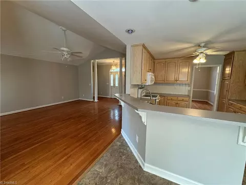 131 Glen - Oaks Dr, King, NC 27021 photo 33