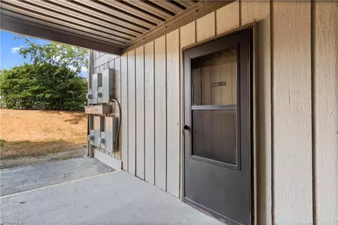 2240 Sunderland Rd #54N, Winston Salem, NC 27103