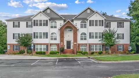 4345 Cedarcroft Ct #1A, Greensboro, NC 27409