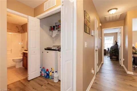 667 Chas Ct, High Point, NC 27265 photo 28