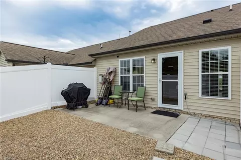 667 Chas Ct, High Point, NC 27265 photo 30