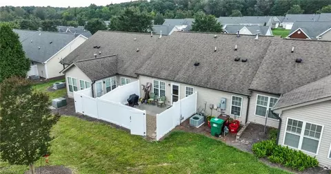 667 Chas Ct, High Point, NC 27265 photo 32