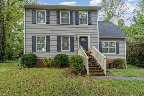 14 Kings Forest Ct, Greensboro, NC 27405