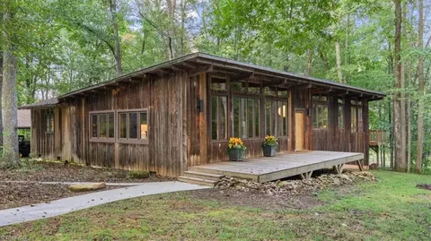 1579 Brown Rd, Summerfield, NC 27358