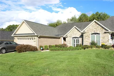 116 Greystone Ln #4B, Mount Airy, NC 27030