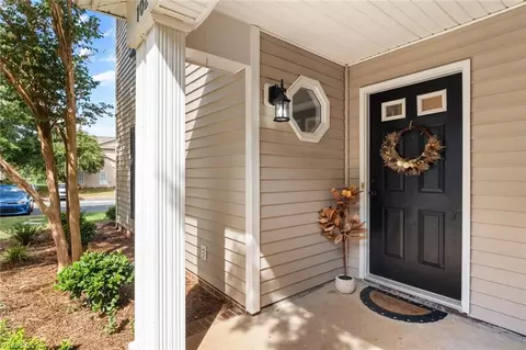 141 Pinewood Ln #102, Advance, NC 27006