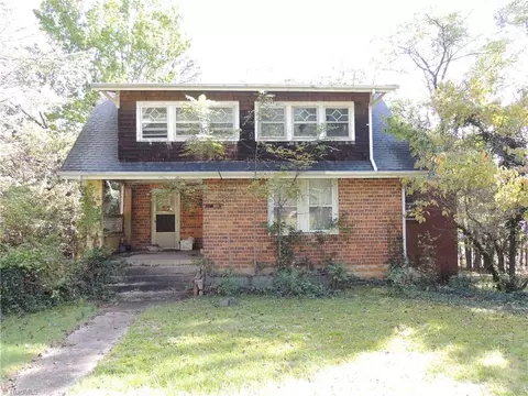 792 S Main St, Mocksville, NC 27028