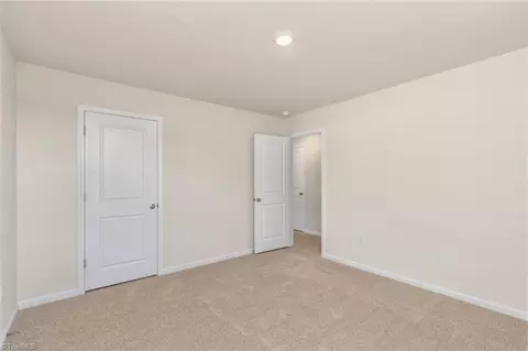 Bedroom - 6952 Saddlebred Dr, Trinity, NC 27370 photo 12 of 13