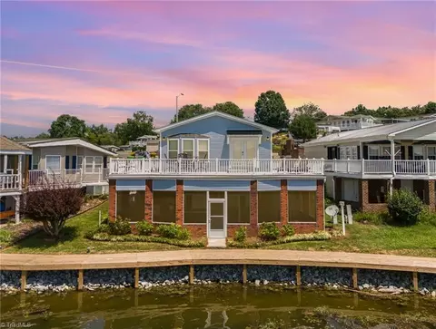 139 Badin Lake Cir, New London, NC 28127