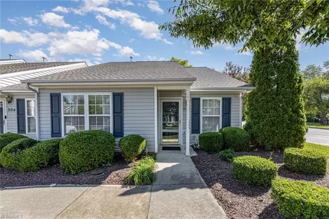 205 Glen Gate Cir, Kernersville, NC 27284
