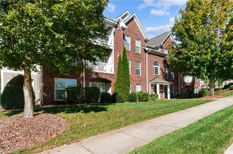 160 Shallowford Reserve Dr #301, Lewisville, NC 27023
