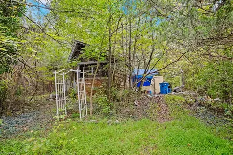 1326 Baity Bend Rd, Greensboro, NC 27406