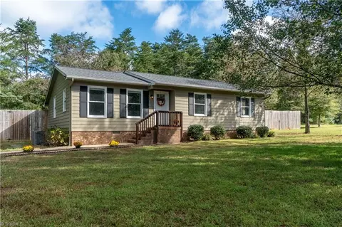 2663 Lenore Dr, Burlington, NC 27217