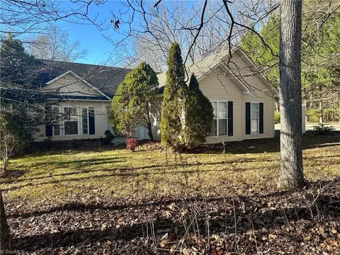5439 Kennedy Rd, Trinity, NC 27370 photo 1